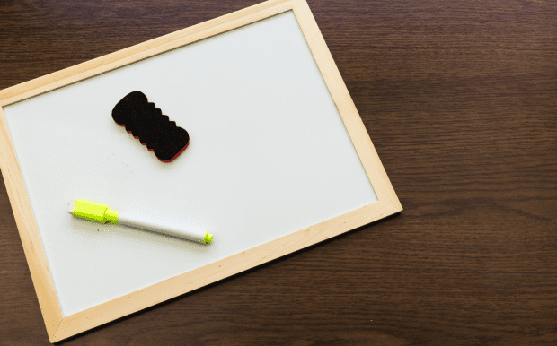 訂製移動電源 - 綠意生態庫 訂製移動電源:自帶四線移動電源,出門不帶線;正面底面均為布紋工藝,表面細膩,給您帶來了舒適持握手感。 客製 - 綠意生態庫 訂製移動電源