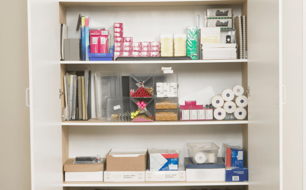 訂製移動電源 - 綠意生態庫 訂製移動電源:自帶四線移動電源,出門不帶線;正面底面均為布紋工藝,表面細膩,給您帶來了舒適持握手感。 客製 - 綠意生態庫 訂製移動電源